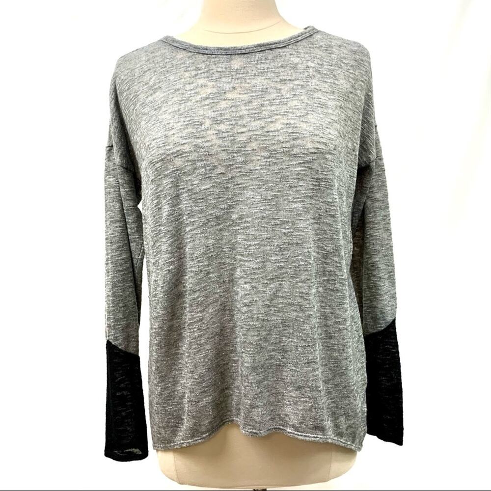 Old Navy Grey Black Light Knit Sweater Long Sleeve Hi Lo Hem Small/Medium